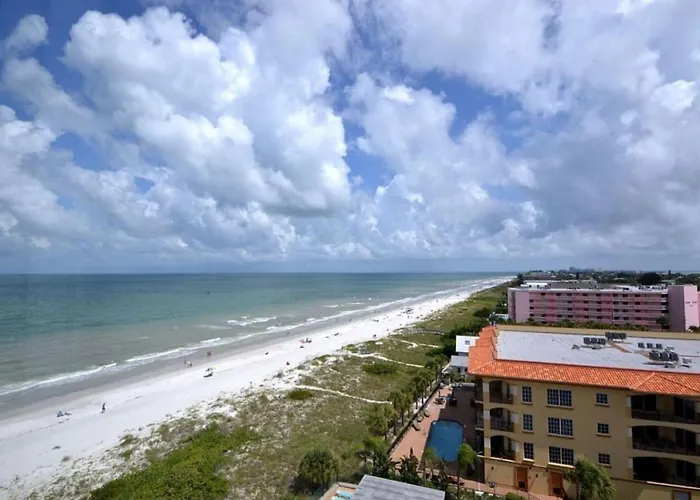 Holiday home Indian Rocks Beachfront 2br 2ba Reflections 908 *