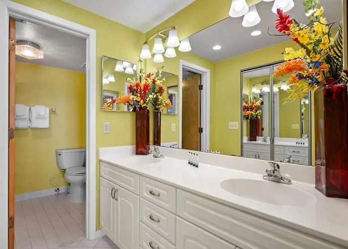Holiday home Gulf-front 2br Corner In Indian Rocks 9th Floor Heated Pool Tennis Courts *