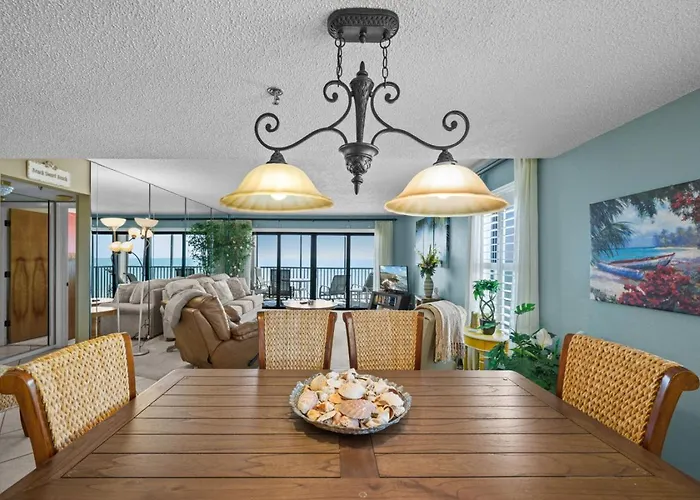 Holiday home Gulf-front 2br Corner In Indian Rocks 9th Floor Heated Pool Tennis Courts *